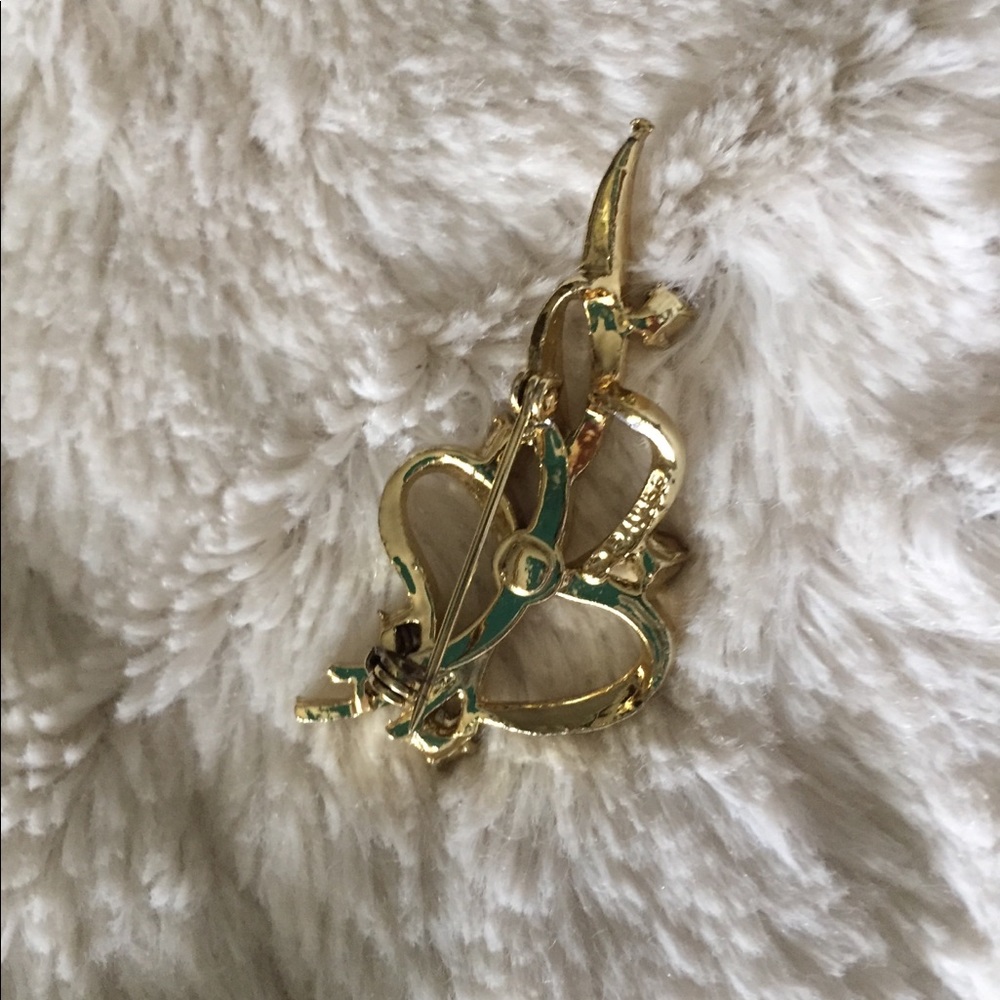 Ladies pin